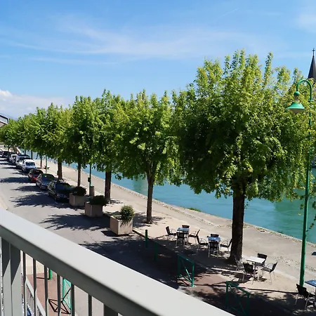 Du Rhone Hotel