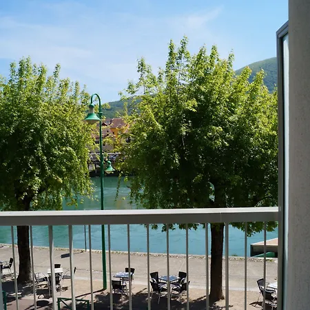 Du Rhone Hotel