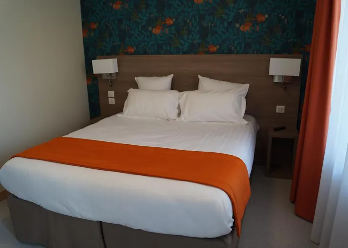 Du Rhone Hotell