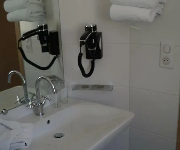 Hotel Du Rhone 3*